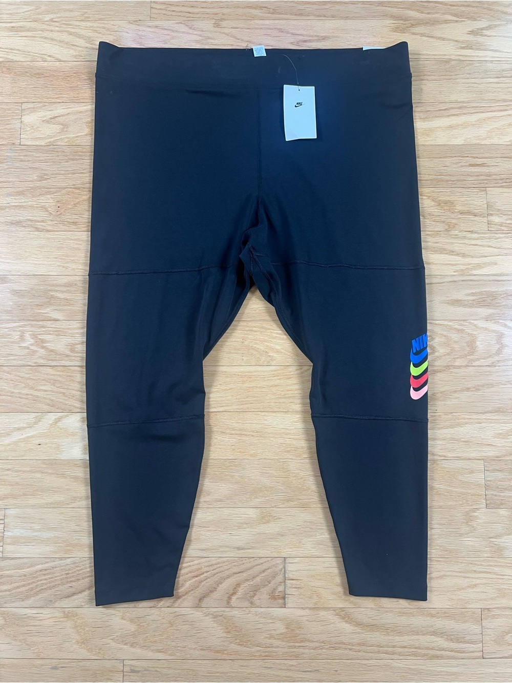 NWT Nike Women’s Sportswear High-Waisted Printed Leggings - Size 3X